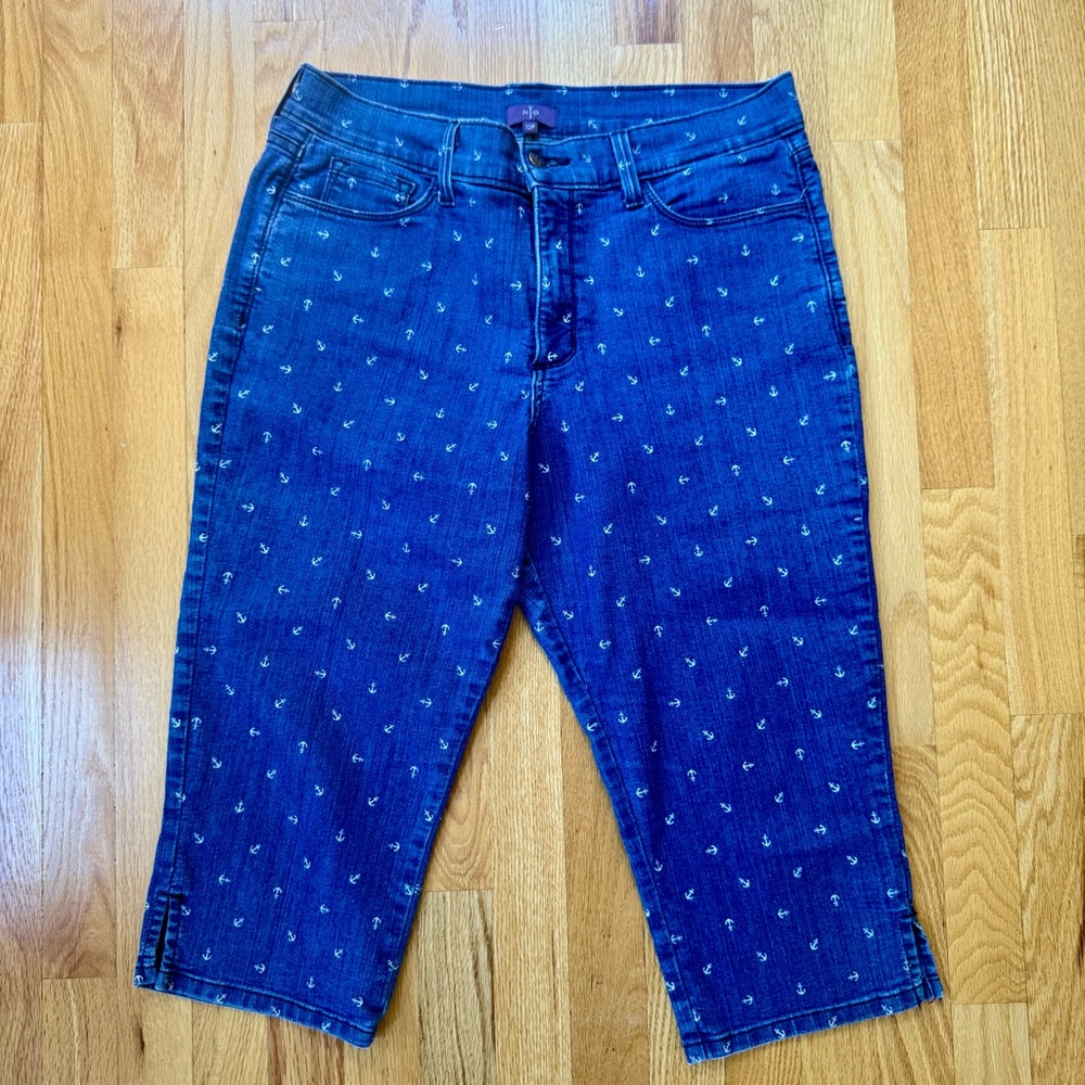 NYDJ denim crop pants
Not Your Daughter Jeans)